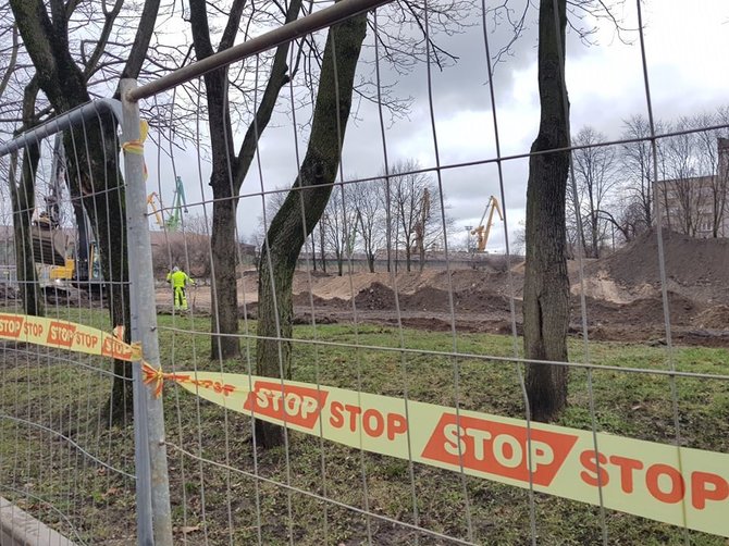 Jurgitos Andriejauskaitės/15min.lt nuotr./Vitės progimnazijos stadione darbai truks daugiau nei mėnesį