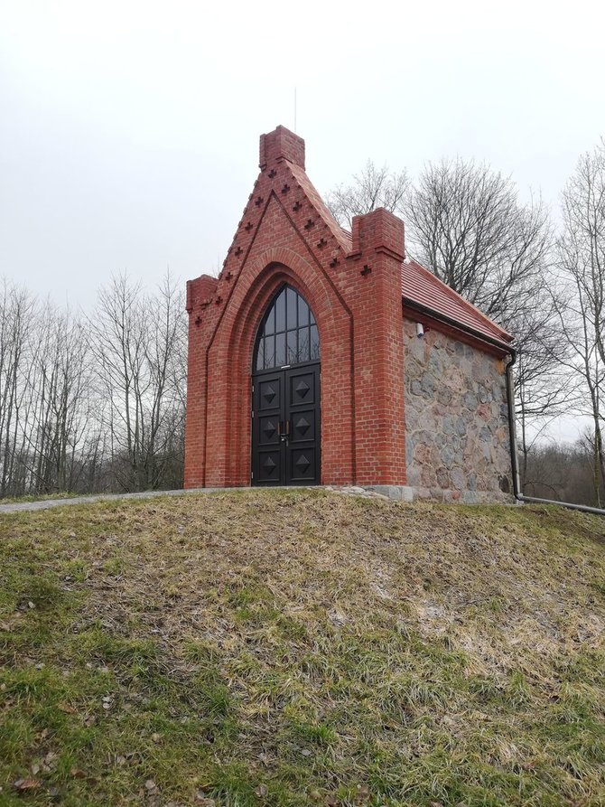 Organizatorių nuotr./Stragnų II kaimo koplyčia – mauzoliejus