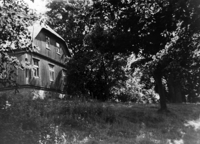 VGŽIM archyvo nuotr./Šarnelėjė, Plungės rajone, Striaupių namuose kelerius metus buvo slepiami žydai.