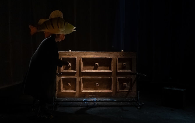 „Lino lėlių“ nuotr./Scena iš spektaklio „Šišion“