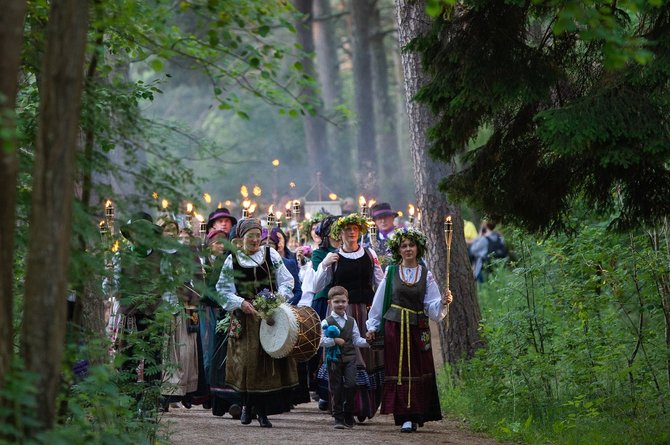 Nendrės Žilinskaitės nuotr./Festivalis „Tek saulužė ant maračių“