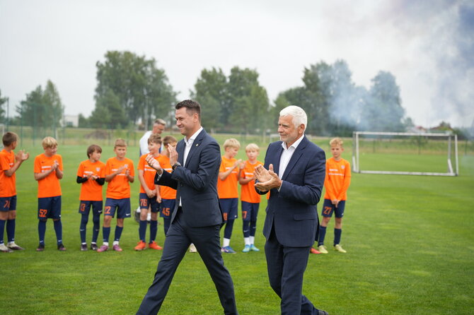 Klaipėdos rajono savivaldybės nuotr./Modernios futbolo stovyklavietės atidarymas