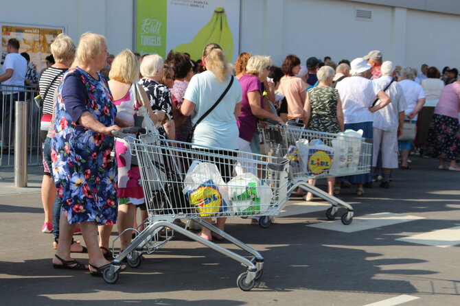A.Jašinskienės/15min.lt nuotr./„Lidl“ parduotuvės atidarymas Klaipėdoje