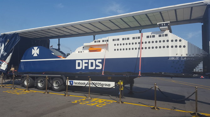DFDS nuotr./Didžiausias pasaulyje laivas iš „Lego“ kaladėlių.