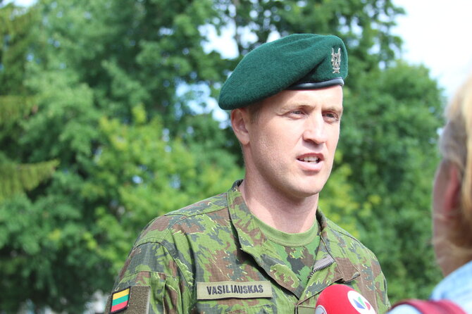 A.Jašinskienės/15min.lt  nuotr./Lietuvos Didžiojo kunigaikščio Butigeidžio dragūnų bataliono vadas Arnoldas  Vasiliauskas