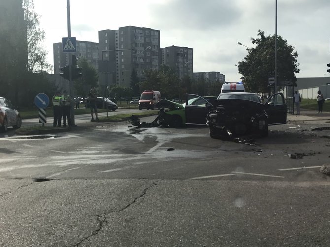 „BMW“ ir „Volvo“ avarija Vilniuje