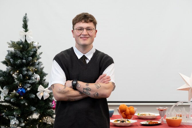 Karaliaus Mindaugo profesinio mokymo centro nuotr./Gydytojas rezidentas Augustas Kišonas atkreipia dėmesį į svarbias sveikatos grėsmes prie šventinio stalo.