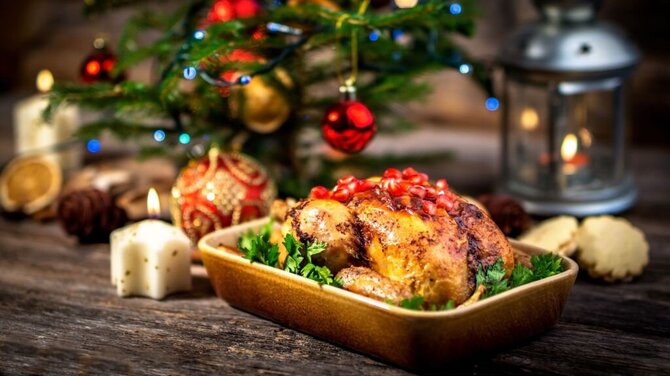 Ayam Bakar Madu nuotr./Kalėdiniai patiekalai vilioja akį, tačiau saikas labai svarbus.