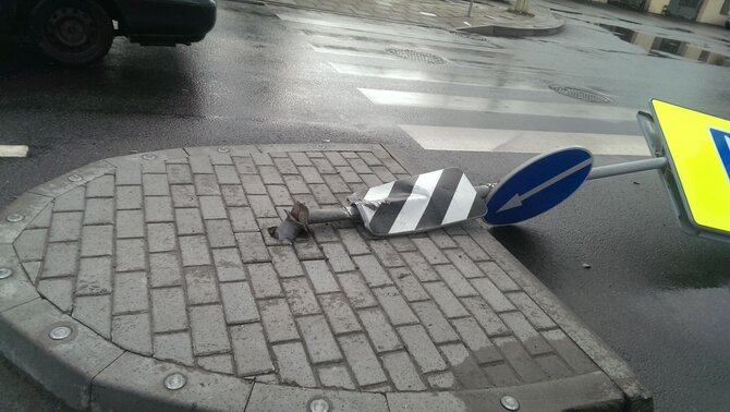 Skaitytojo nuotr./Avarija Verkių gatvėje