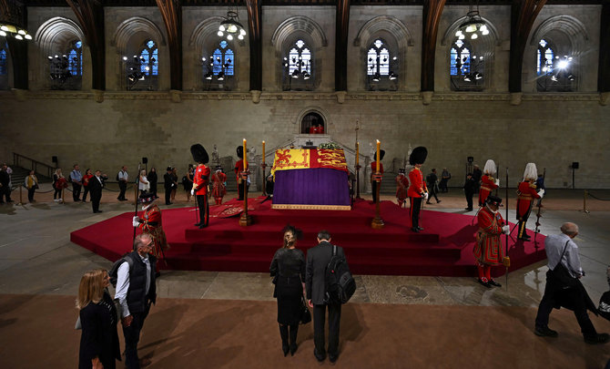 „Scanpix“ nuotr./Didžioji Britanija gedi karalienės Elizabeth II