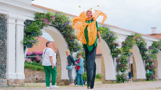 Gėlių, meno ir meilės festivalis Pakruojo dvare