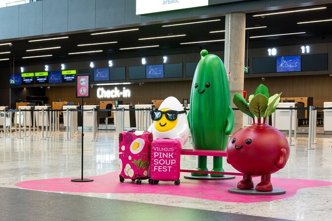 LTOU nuotr./Vilniaus oro uostas laikinai tapo „Vilnius Pinkternational Beetport“