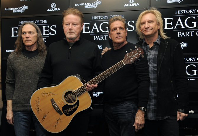 „Scanpix“ nuotr./Glennas Frey (antras iš dešinės) su grupe „The Eagles“