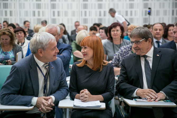 Juliaus Kalinsko / 15min nuotr./Savivaldybių švietimo konferencijos akimirka