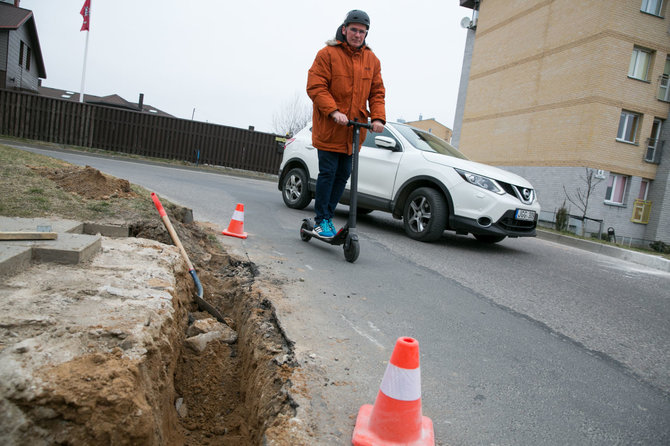 Juliaus Kalinsko / 15min nuotr./Kelionė elektriniu paspirtuku