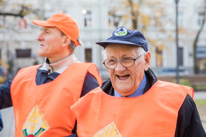 Juliaus Kalinsko / 15min nuotr./Piketas: „Statybininkų kortelę dabar, o ne po 3 metų"