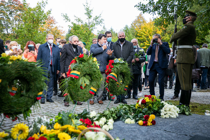 Juliaus Kalinsko / 15min nuotr./Antkapinio paminklo Adolfui Ramanauskui-Vanagui atidengimo ceremonija