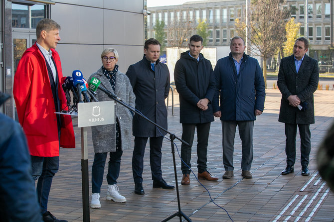 Juliaus Kalinsko / 15min nuotr./Nacionalinio stadiono koncesijos sutarties pasirašymui skirta spaudos konferencija