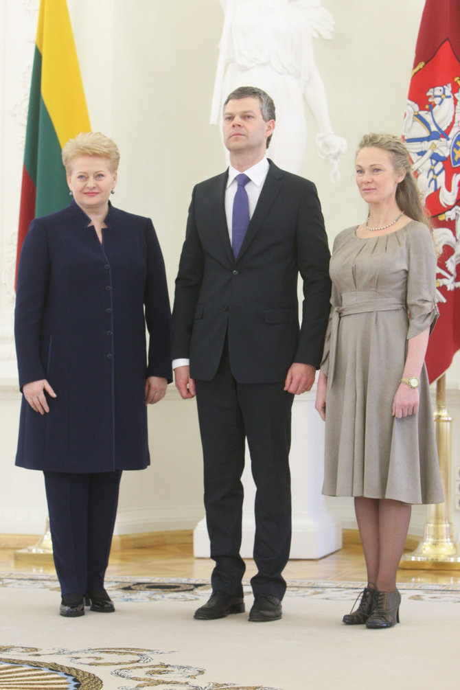 Juliaus Kalinsko/15min.lt nuotr./Dalia Grybauskaitė ir Darius Jauniškis su žmona