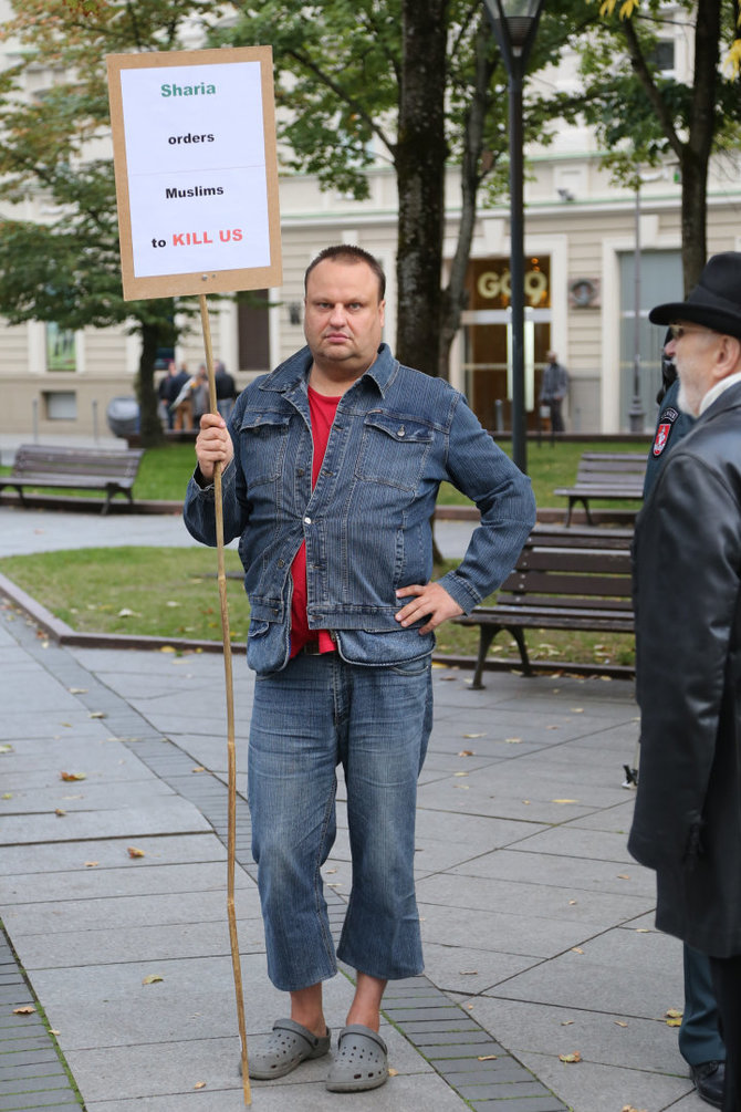Juliaus Kalinsko/15min.lt nuotr./Protestas pries imigraciją Vilniuje