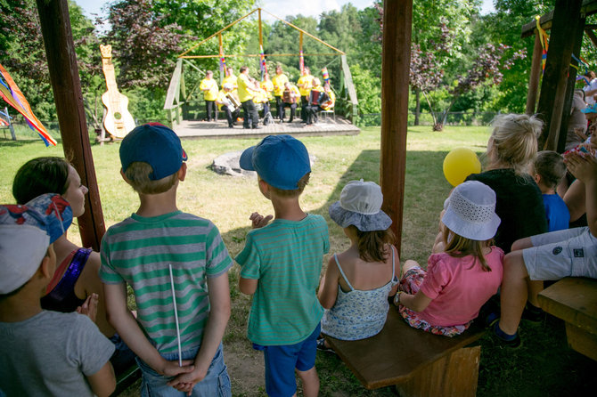 Juliaus Kalinsko / 15min nuotr./Vilniaus SOS vaikų kaime Tarptautinei vaikų gynimo dienai skirtas renginys.