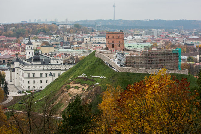 Juliaus Kalinsko / 15min nuotr./Vilniaus panorama nuo Trijų kryžių kalno