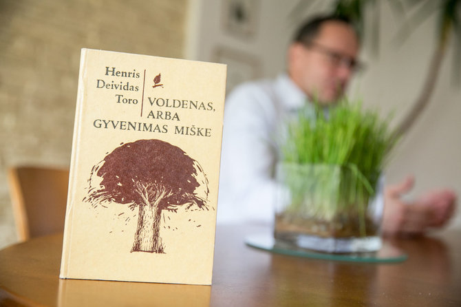 Juliaus Kalinsko / 15min nuotr./Žygimanto Pavilionio mėgstama knyga "Valdenas, arba gyvenimas miške"