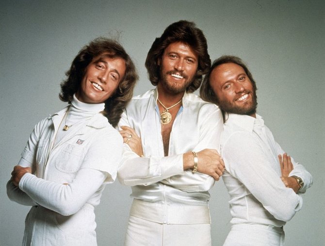 AP/„Scanpix“ nuotr./Grupė „Bee Gees“ - Robinas Gibbas, Barry Gibbas ir Maurice'as Gibbas (1979 m.)