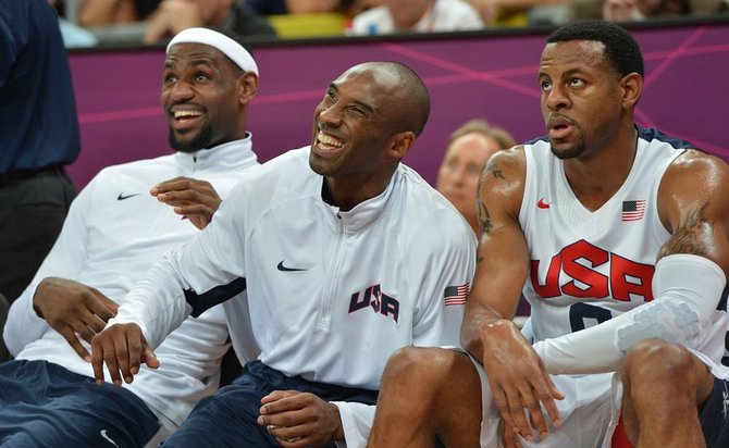 AFP/„Scanpix“ nuotr./LeBronas Jamesas, Kobe Bryantas ir Andre Iguodala