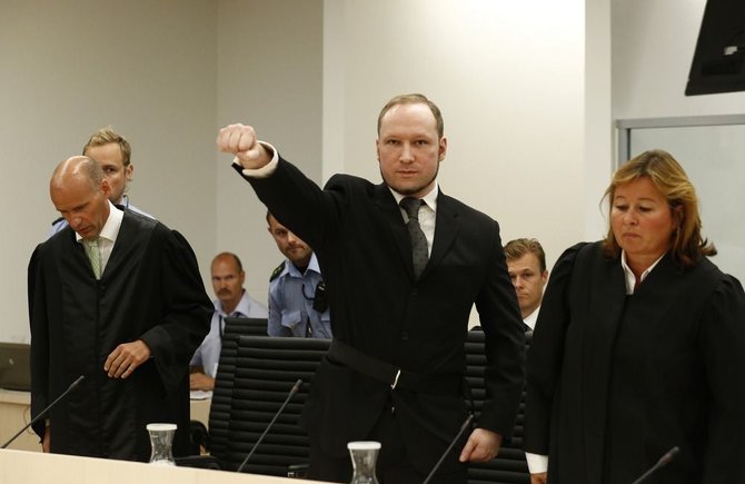 „Reuters“/„Scanpix“ nuotr./Andersas Behringas Breivikas Oslo teisme