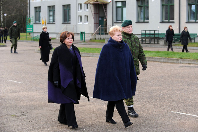 Alfredo Pliadžio nuotr./Rasa Juknevičienė, Dalia Grybauskaitė ir Arvydas Pocius