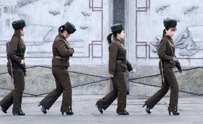 „Reuters“/„Scanpix“ nuotr./Šiaurės Korėjos kareivės