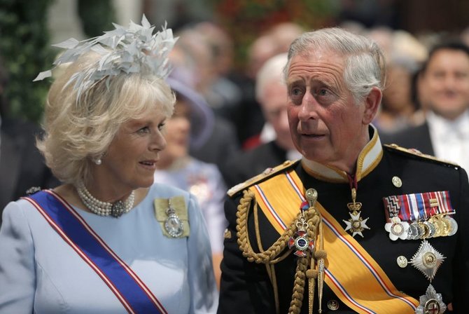 Didžiosios Britanijos princas Charlesas su žmona Camilla