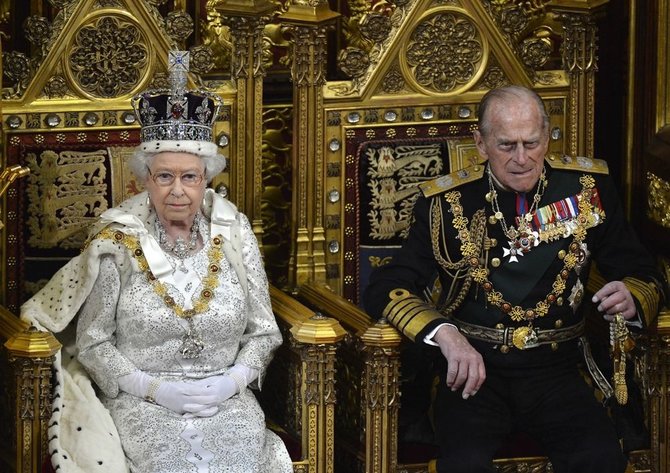 „Reuters“/„Scanpix“ nuotr./Didžiosios Britanijos karalienė Elizabeth II ir princas Philipas