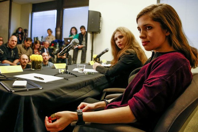 „Reuters“/„Scanpix“ nuotr./Maria Alyokhina ir Nadezhda Tolokonnikova