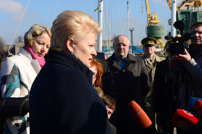 Alfredo Pliadžio nuotr./Dalia Grybauskaitė apsilankė Karinėse jūrų pajėgose