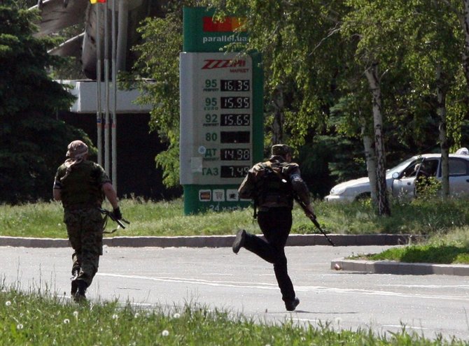 AFP/„Scanpix“ nuotr./Prorusų teroristai Donecke