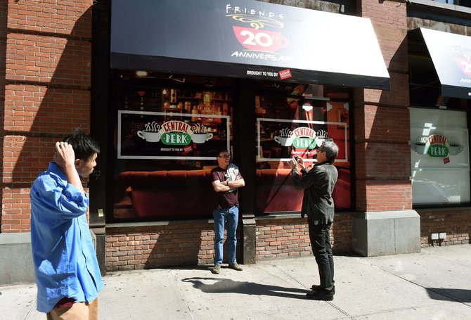 AFP/„Scanpix“ nuotr./Serialo „Draugai“ kavinė „Central Perk“