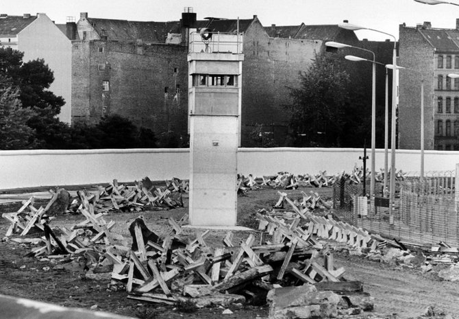 „Scanpix“/„Picture-Alliance“ nuotr./Berlyno siena (1985 m.)