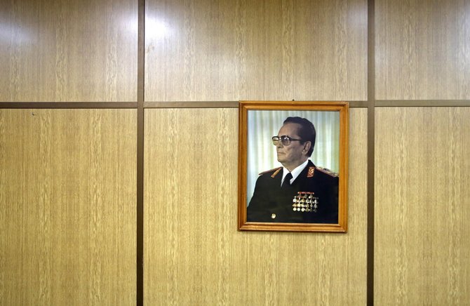„Reuters“/„Scanpix“ nuotr./Josipo Brozo Tito portretas 