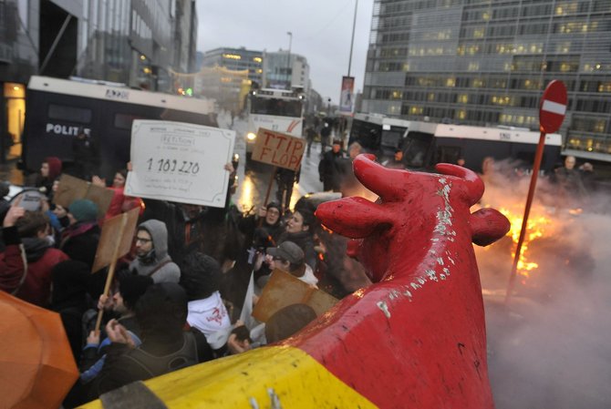 „Scanpix“/„Xinhua“/„Sipa USA“ nuotr./Ūkininkų protestas Briuselyje 