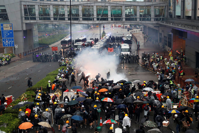 „Reuters“/„Scanpix“ nuotr./Protestas Honkonge