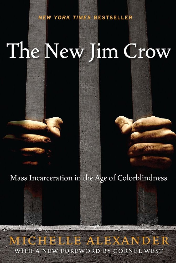 Knygos viršelis/Knyga „The New Jim Crow" Mass Incarceration in the Age of Colorblindness“