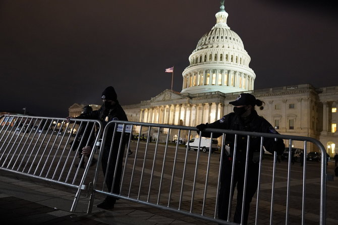 AFP/„Scanpix“ nuotr./D.Trumpo šalininkų protestas
