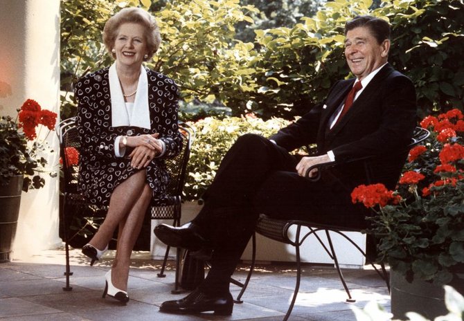 AFP/„Scanpix“ nuotr./Margaret Thatcher ir JAV prezidentas Ronaldas Reaganas (1987 m.)