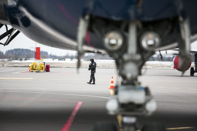 Irmanto Gelūno/15min.lt nuotr./Į Lietuvą atgabenta nauja eurų siunta