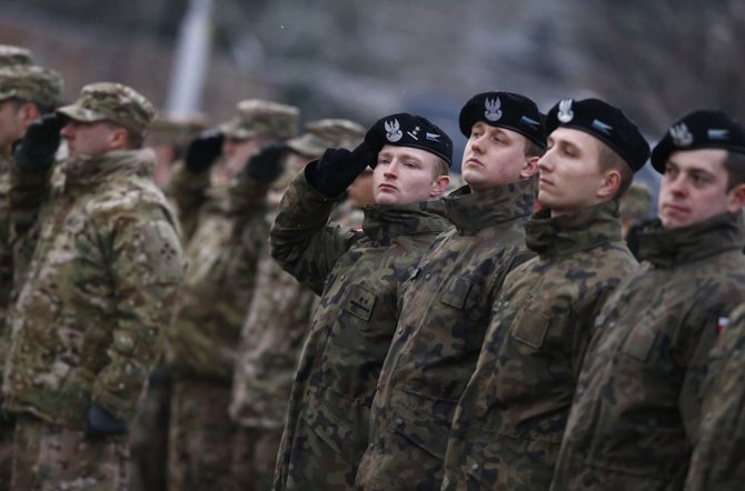 „Reuters“/„Scanpix“ nuotr./JAV kariai atvyko į Lenkiją