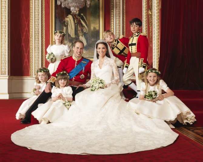 „Reuters“/„Scanpix“ nuotr./Oficiali karališkų vestuvių nuotrauka
