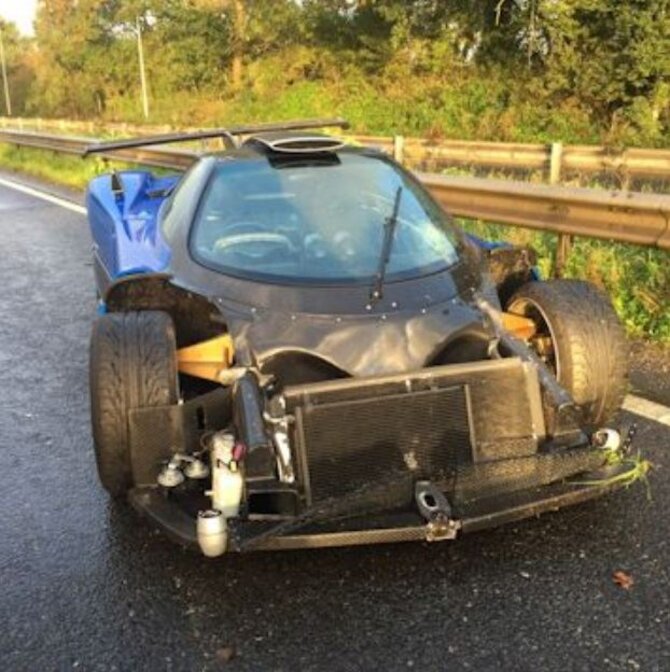 Sasekso policijos nuotr./Avariją patyręs „Pagani Zonda“