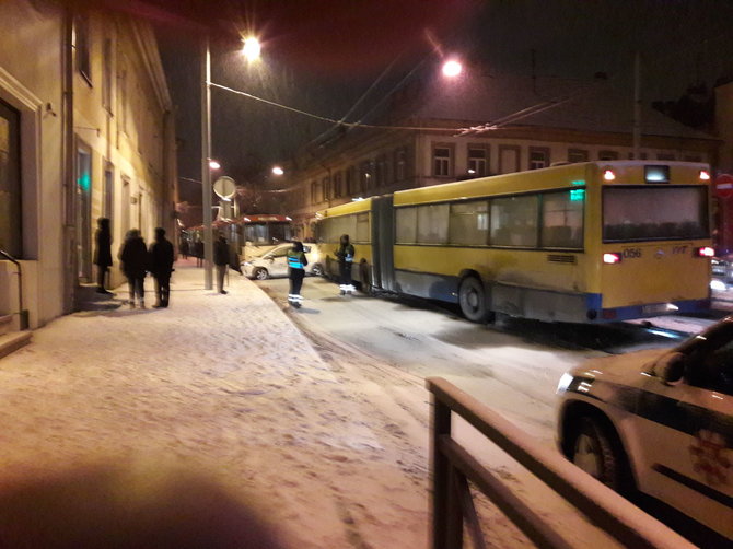 15min skaitytojo nuotr./Autobuso ir „CityBee“ avarija